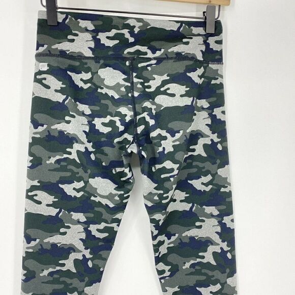 Fabletics Legging Camo Print Full Length - Picture 4 of 5